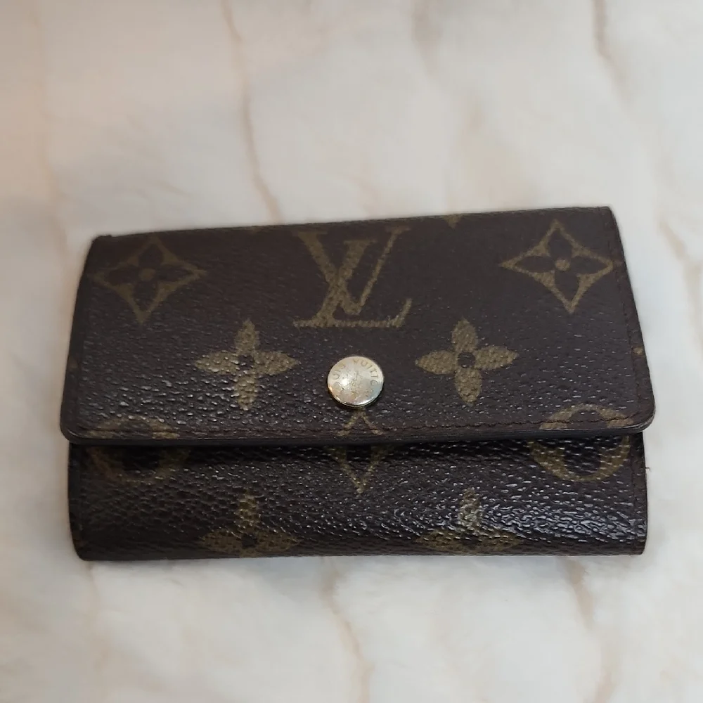 Louis Vuitton Brown Monogram Keyholder